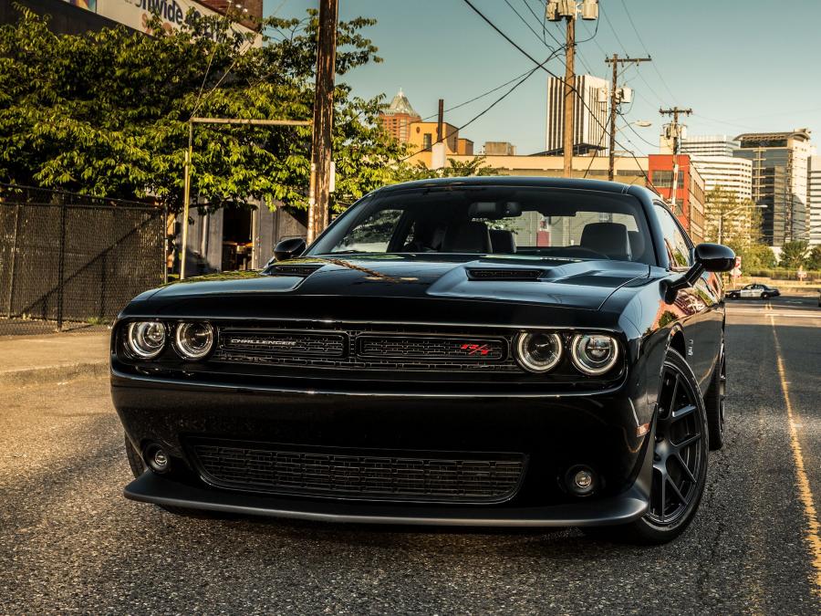  Dodge Challenger R/T Scat Pack 2015 года  (фото 2 из 55)